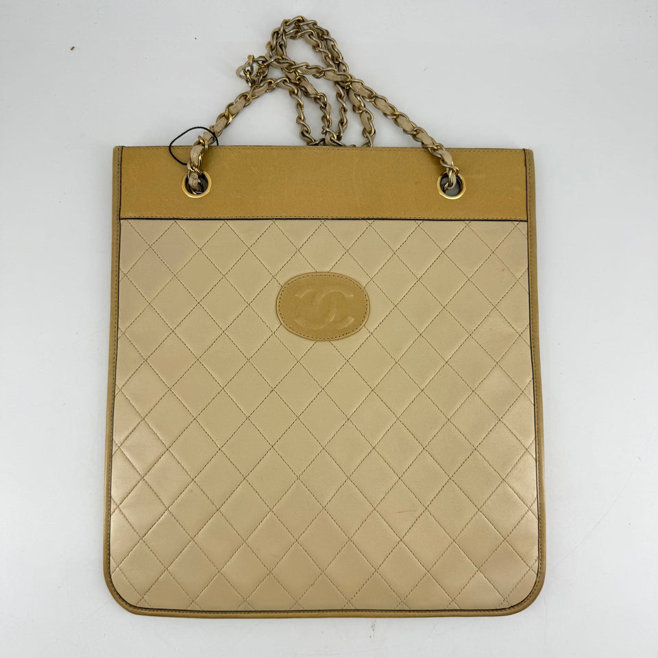 Chanel Flat Chain Shoulder Bag