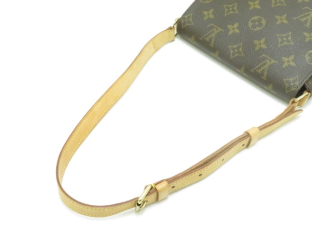 Louis Vuitton Musette Salsa Short Monogram