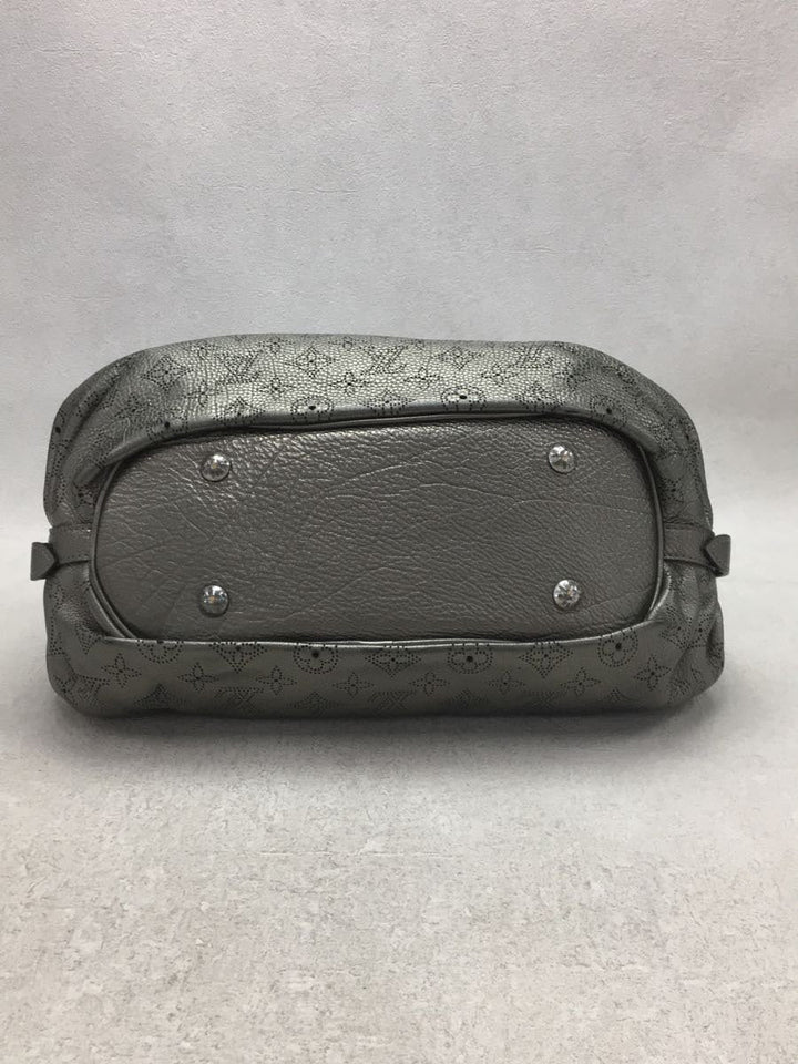 Louis Vuitton Leather Handbag