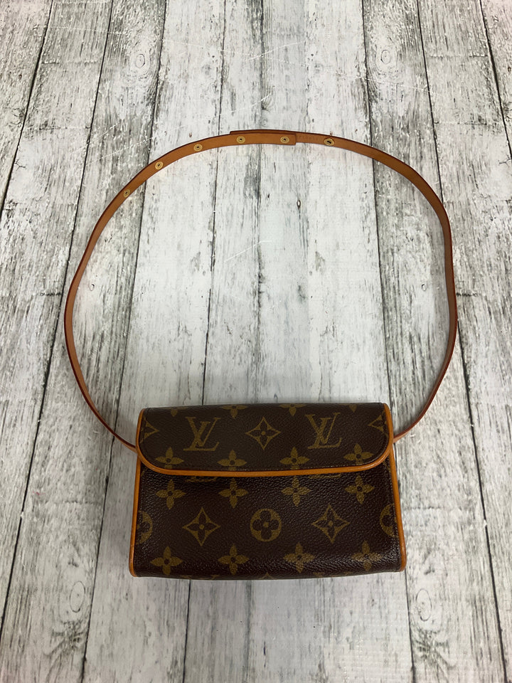 Handbag Luxury Designer By Louis Vuitton Size: Small