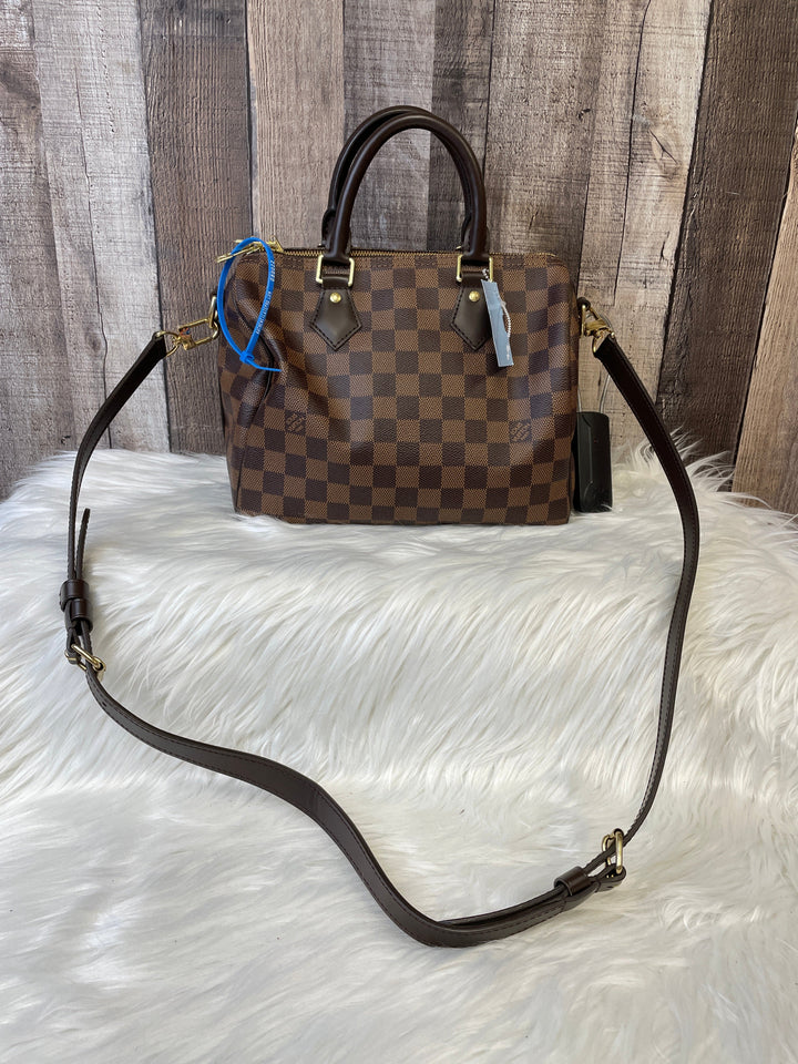 Handbag Designer By Louis Vuitton Size: Medium