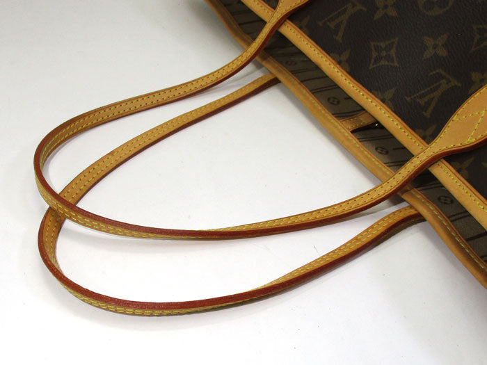 Louis Vuitton Neverfull MM Tote Bag Monogram