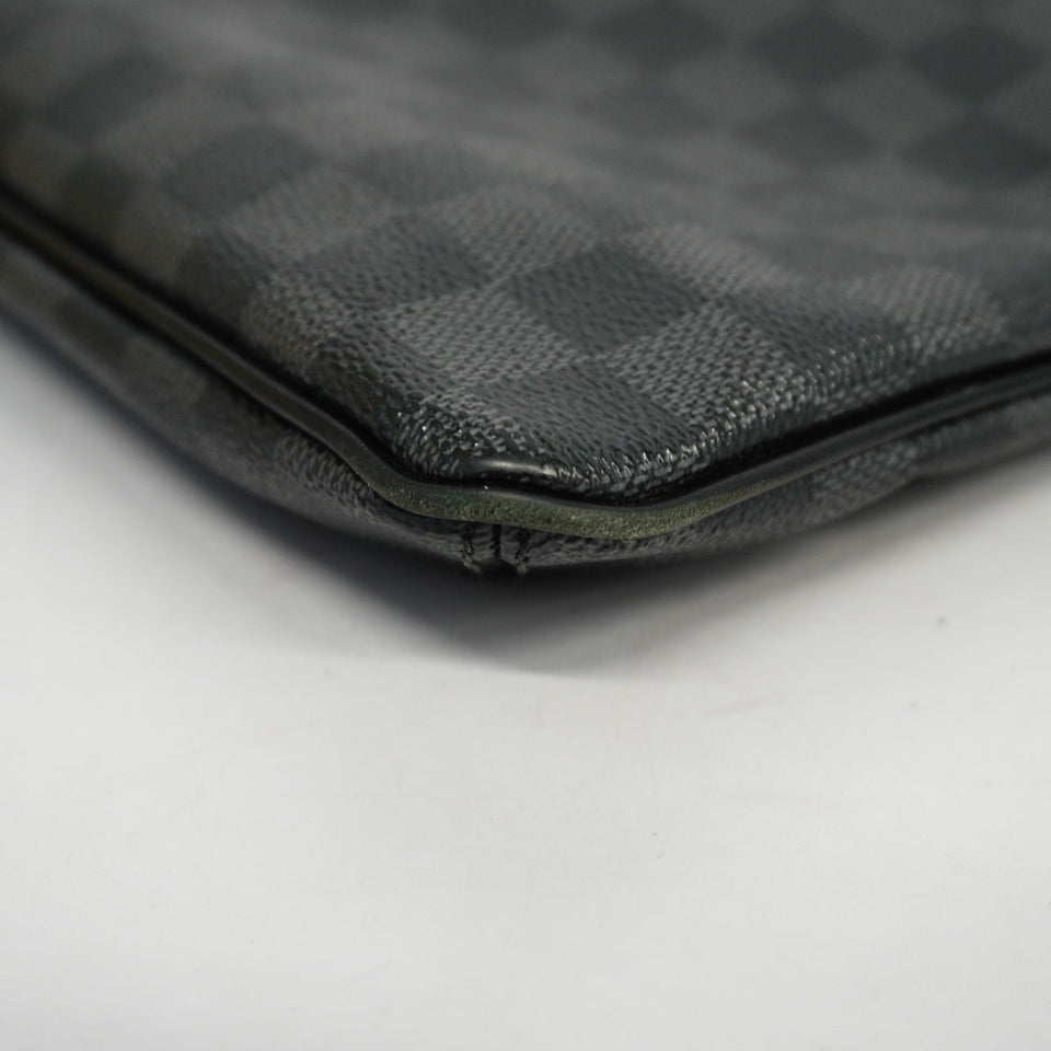 Louis Vuitton Shoulder Bag Damier Graphite Thomas