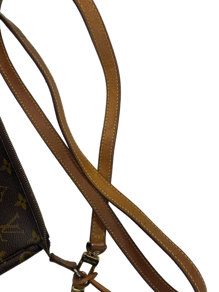Handbag Luxury Designer By Louis Vuitton Size: Small