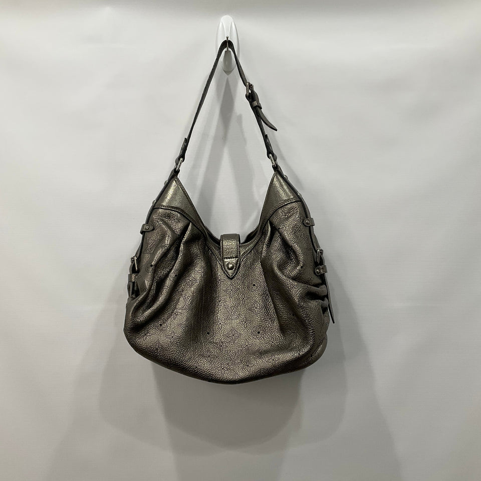 Handbag Luxury Designer By Louis Vuitton Size: Medium