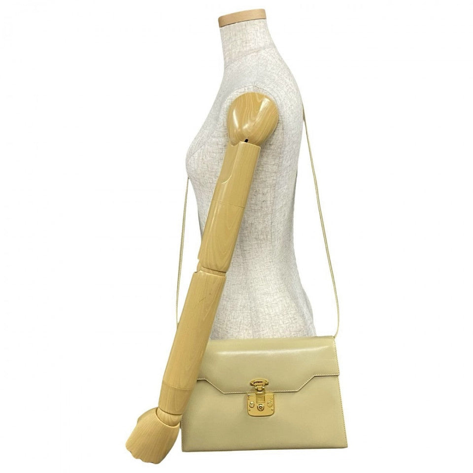 Gucci Shoulder Bag Calfskin, Leather white Ready lock Women
