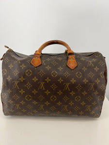 Handbag Luxury Designer By Louis Vuitton Size: Medium