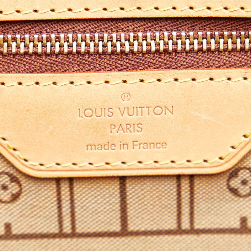Louis Vuitton Monogram Neverfull MM Shoulder Bag