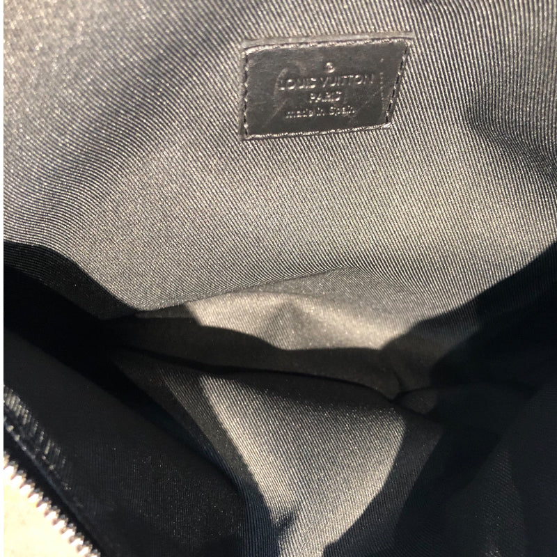 Louis Vuitton Discovery Bum Bag Black Body Bag