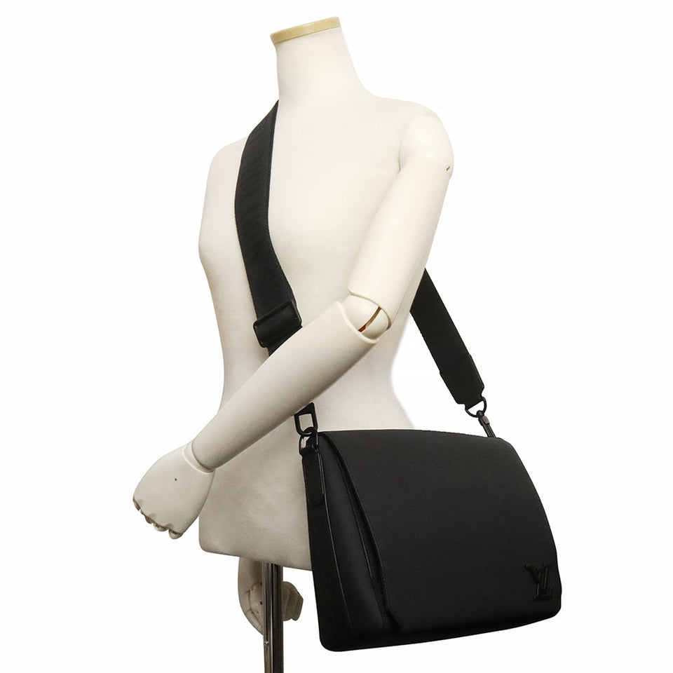 Louis Vuitton Aerogram Takeoff Messenger Shoulder Bag Diagonal Black