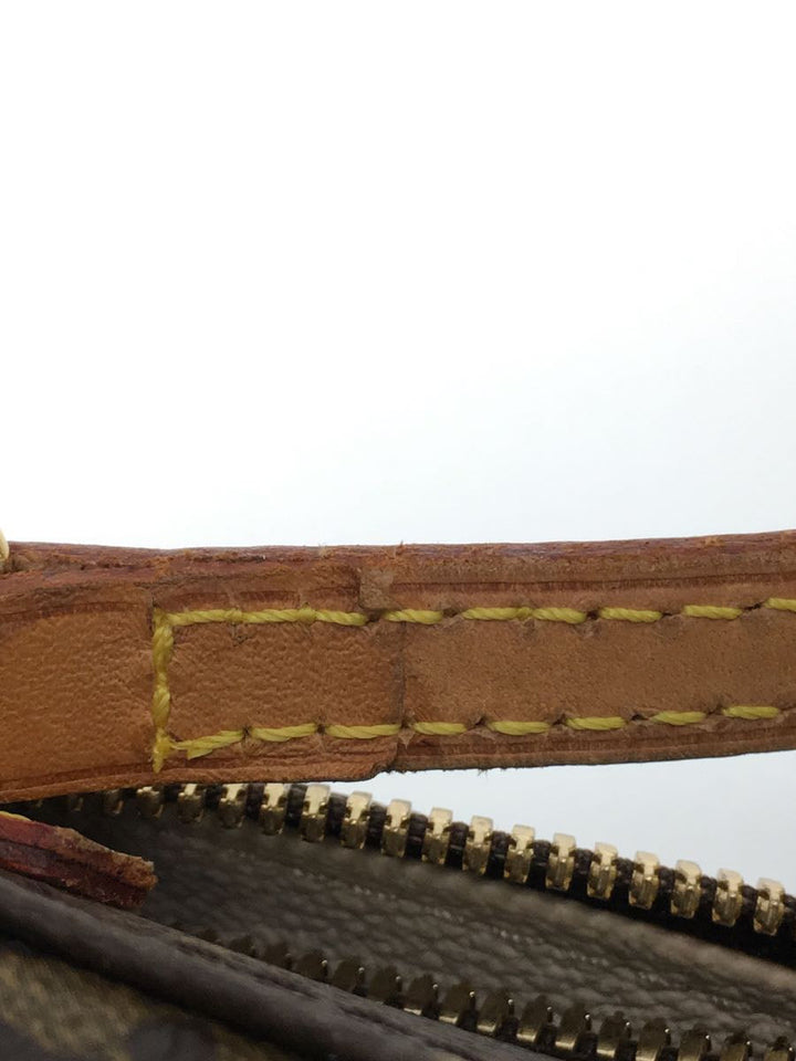 Louis Vuitton Spontini Monogram Brown Overall Pattern