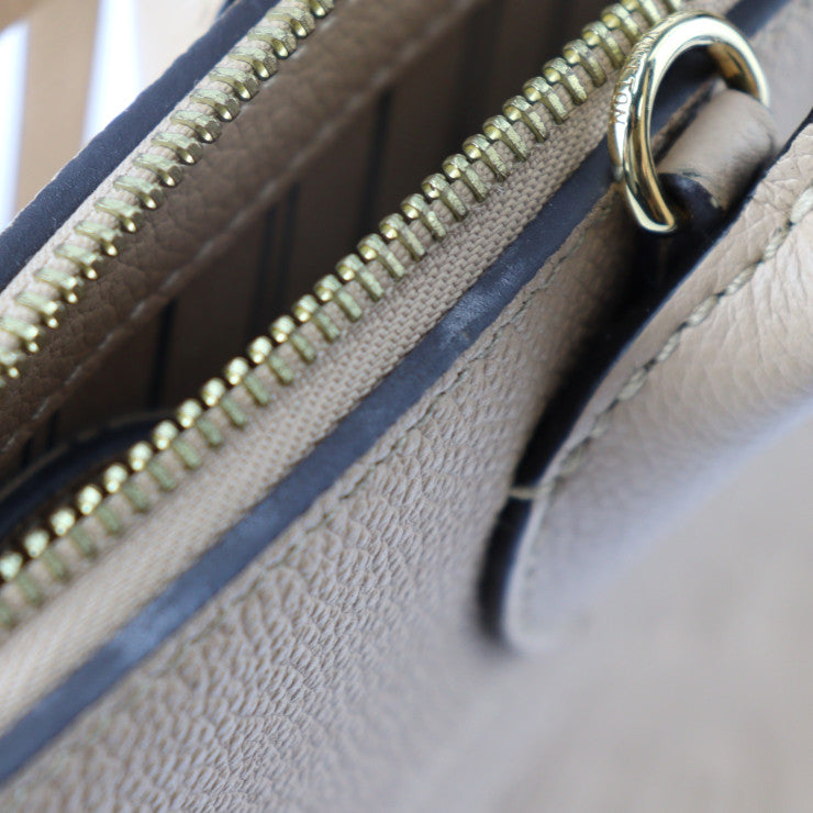 Louis Vuitton Pont Neuf MM Handbag Monogram