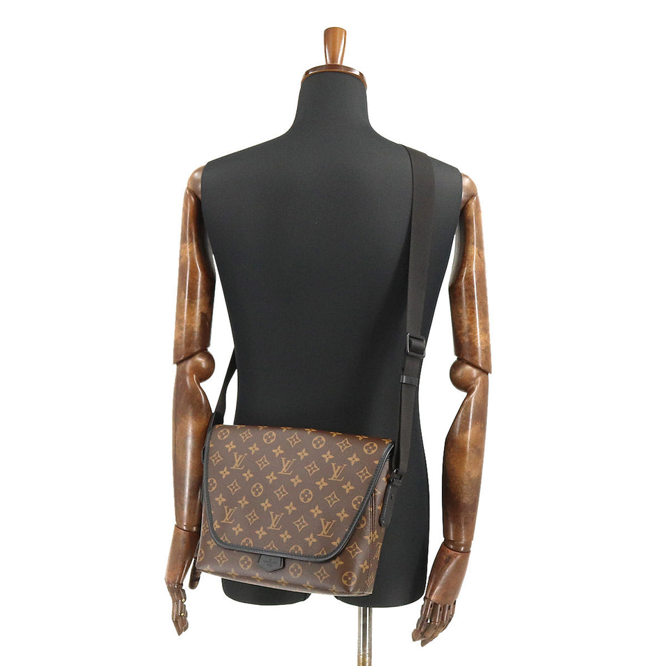 Louis Vuitton Monogram Macassar Magnetic Messenger Shoulder Bag Brown Noir