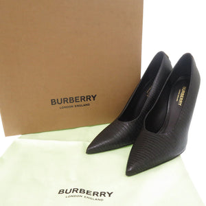 Burberry pumps Embossed leather black 38