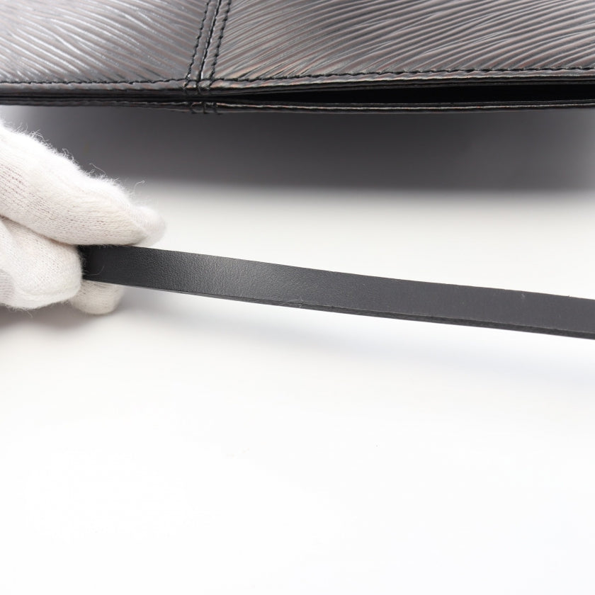 Louis Vuitton Pochette Demi Lune Epi Noir Handbag Leather
