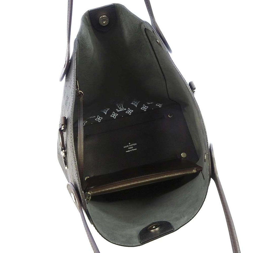Louis Vuitton Mahina Leather Hina MM Shoulder Bag Black