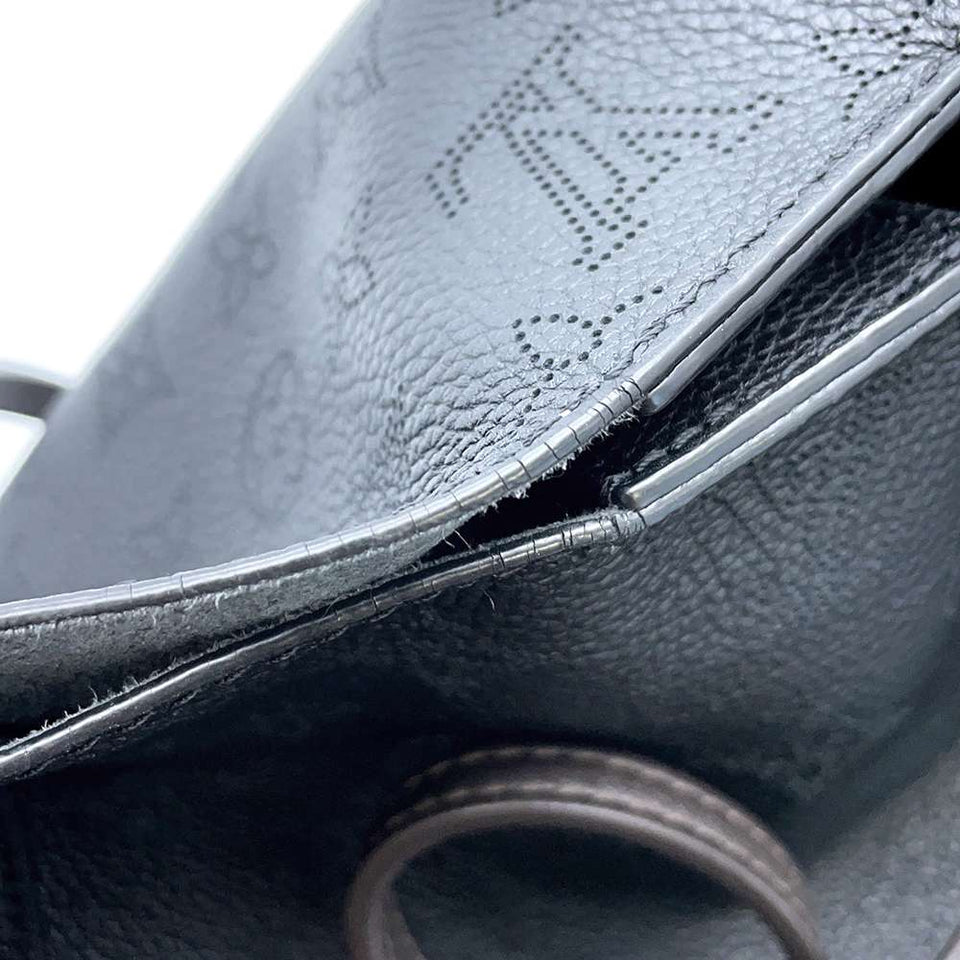 Louis Vuitton Mahina Leather Hina MM Shoulder Bag Black