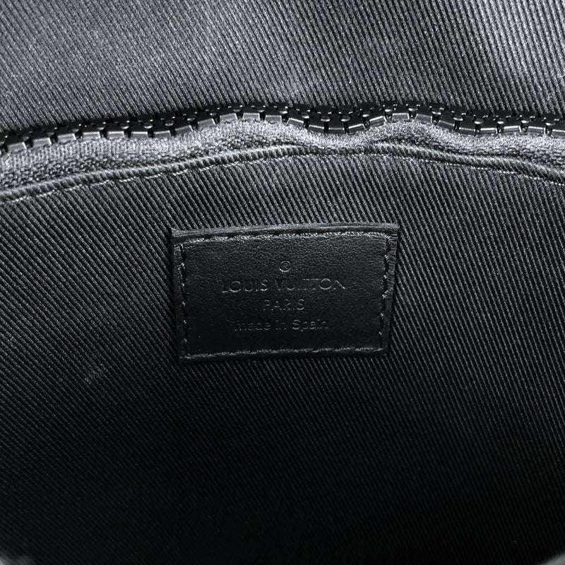 Louis Vuitton Messenger Noir Shoulder Bag