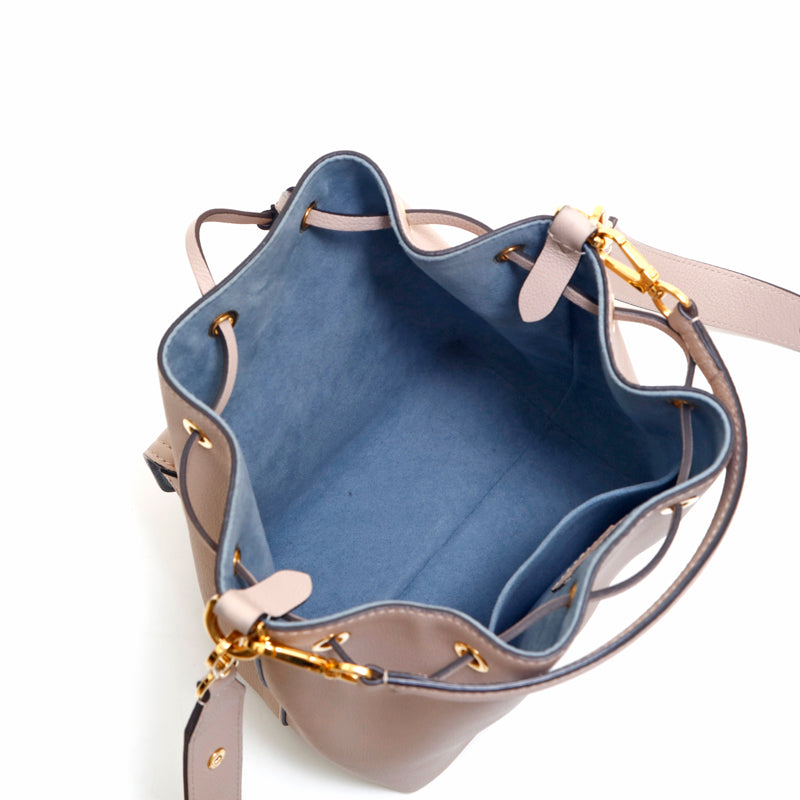 Louis Vuitton Lock Me Bucket Nv Drawstring 2 Way Shoulder Bag