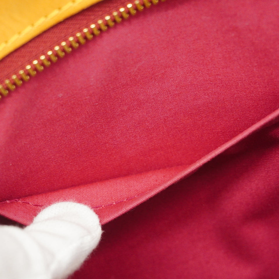 Louis Vuitton Monogram Vernis Blair MM Shoulder Bag Red