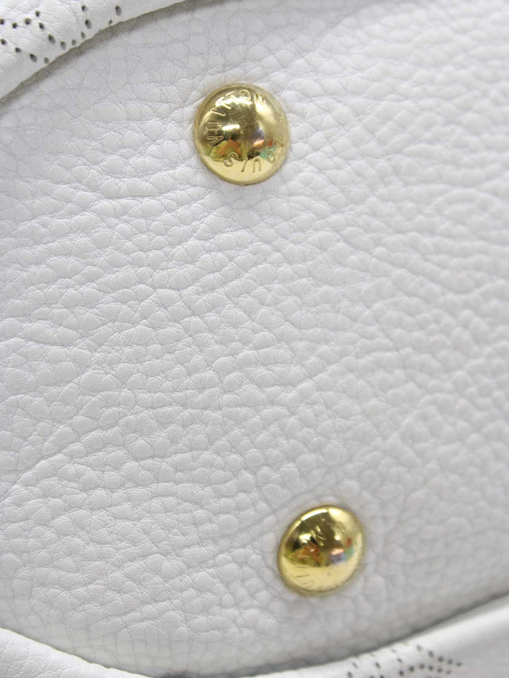 Louis Vuitton Mahina Leather XL Shoulder Bag White