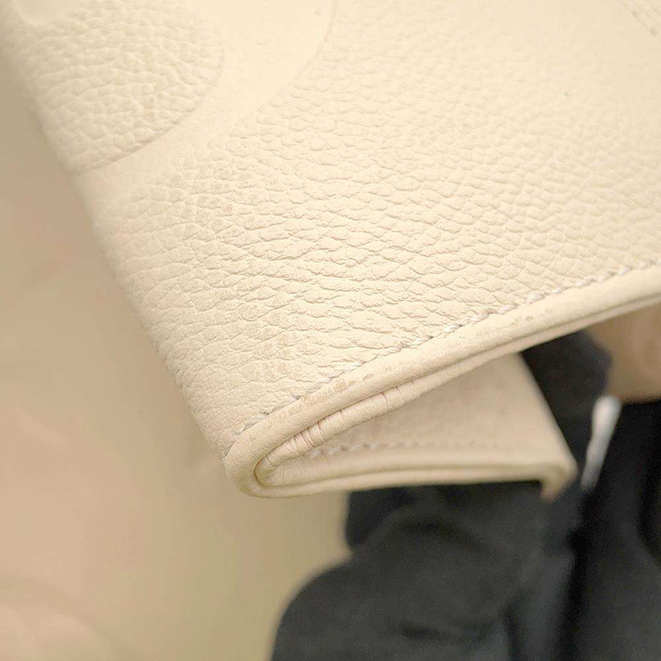 Louis Vuitton Monogram Emplant On The Go GM Shoulder Bag Creme