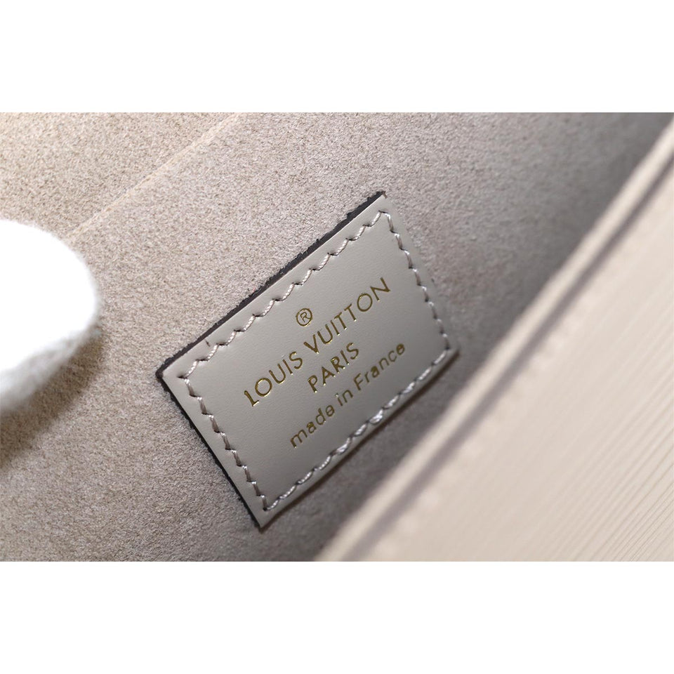 Louis Vuitton Epi Pochette Felicie Chain Wallet Leather