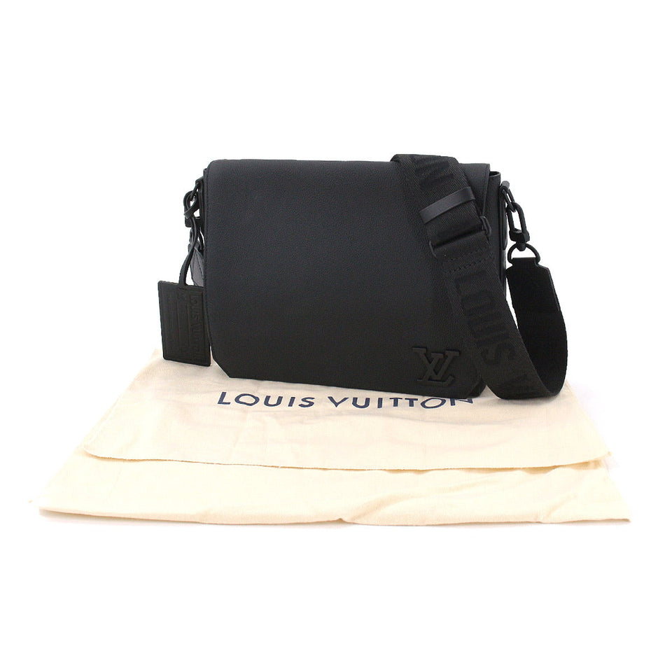 Louis Vuitton Aerogram Takeoff Messenger Shoulder Bag Leather Black