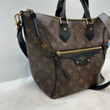 Handbag Designer By Louis Vuitton Size: Large