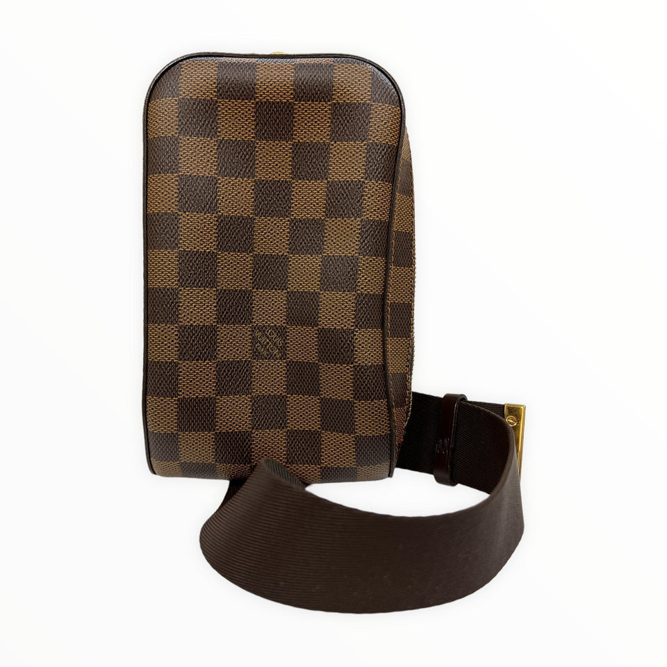 Belt Bag Luxury Designer By Louis Vuitton Size: Medium