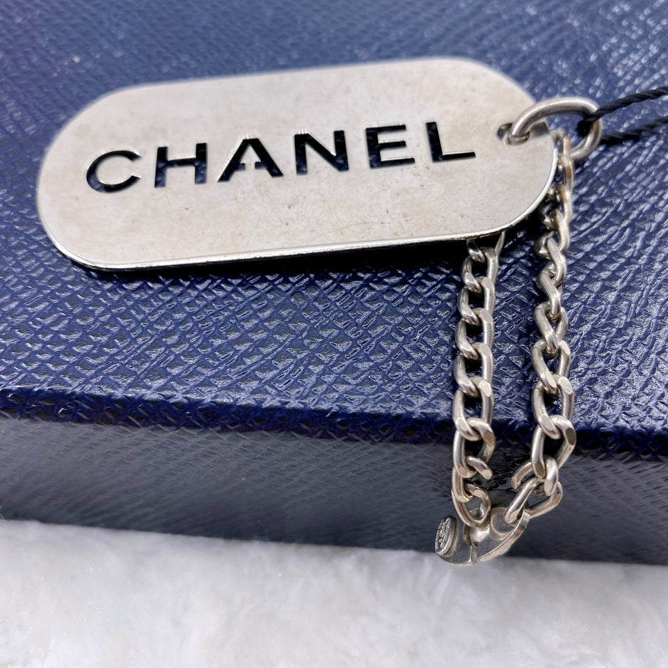 Chanel silver key chain plaque TWS