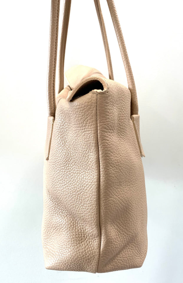 Burberry PEBBLED LEATHER BAYNARD TOTE