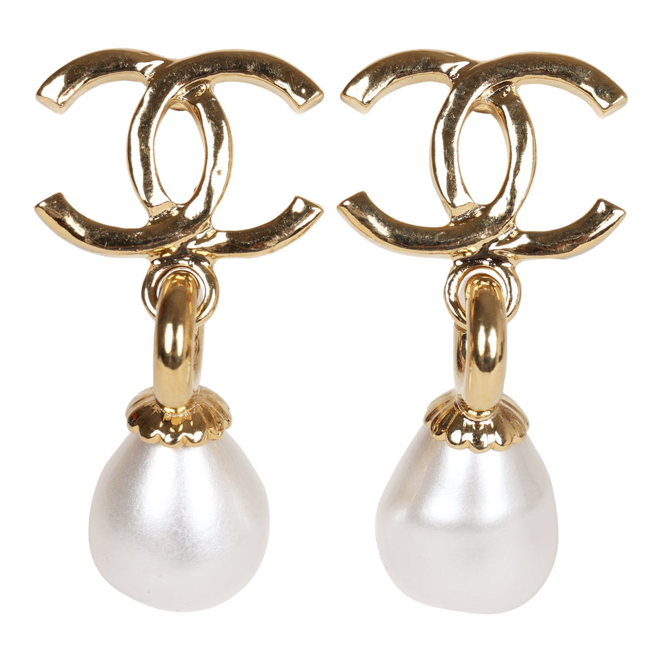 Chanel CC Pearl Drop Dangle Earrings Pearl & Gold Metal