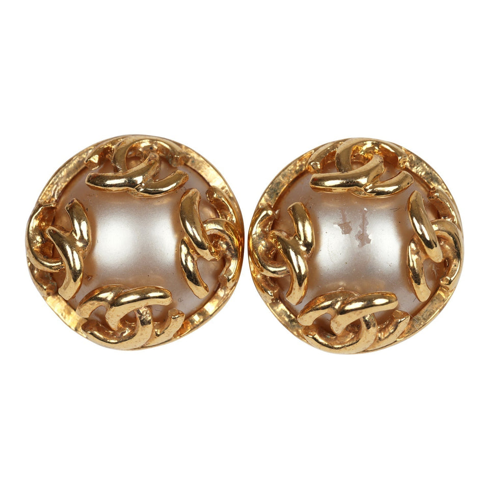 Chanel Vintage 24K Gold Plated CC Round Pearl Earrings Gold Hardware
