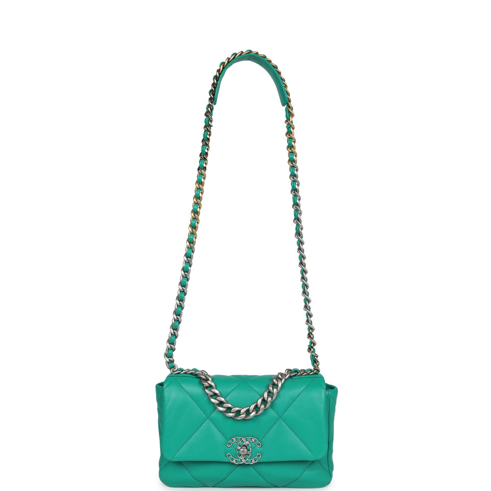 Chanel Medium 19 Flap Green Lambskin Mixed Metal Hardware