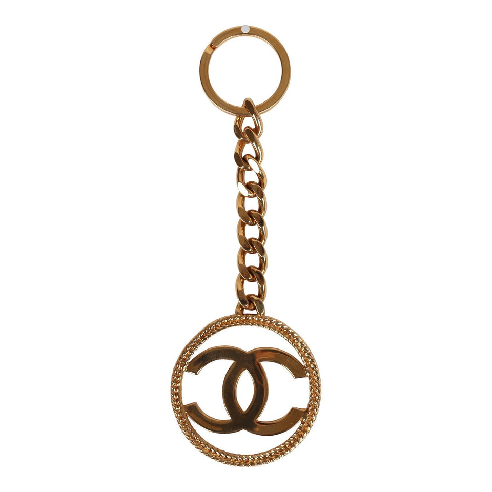 Chanel Vintage 24K Gold Plated CC in Circle Keychain