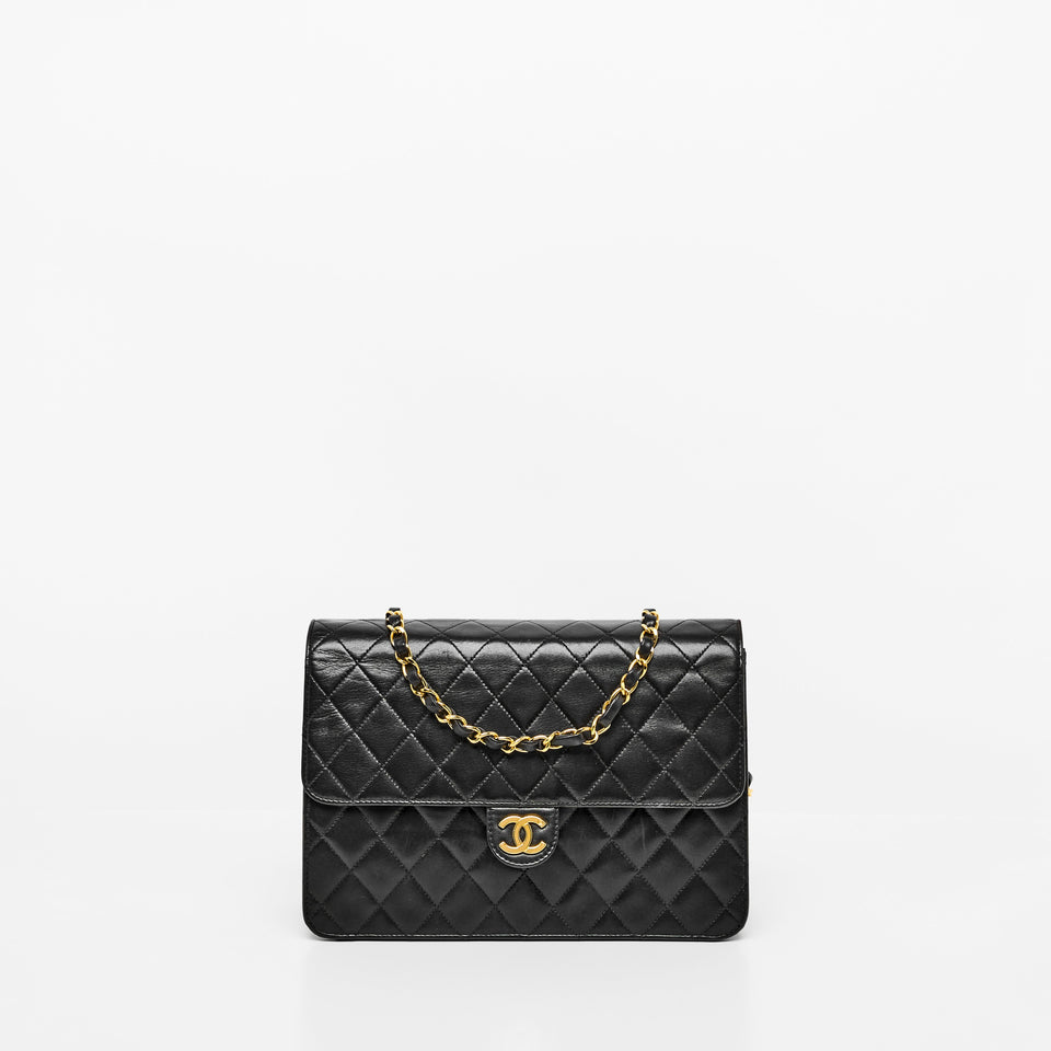 Chanel Vintage Classic Flap in Black