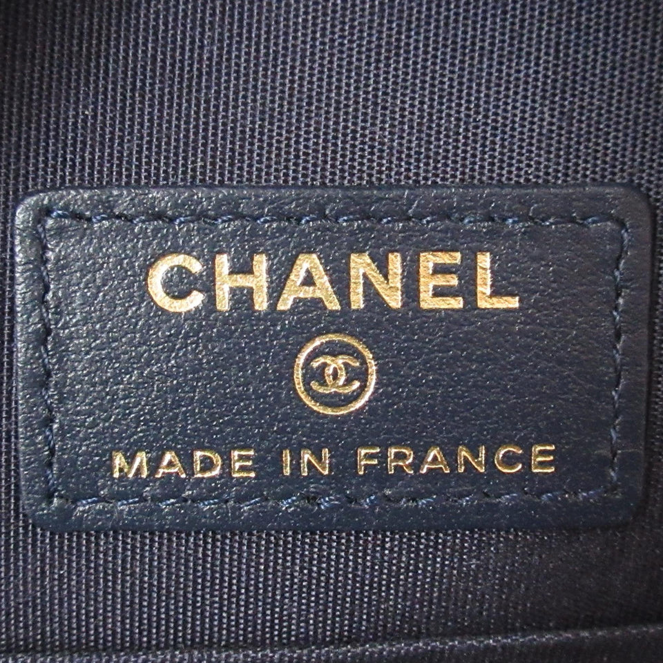 Chanel 19 Round Lambskin Clutch With Chain (SHG-6cbrO9)