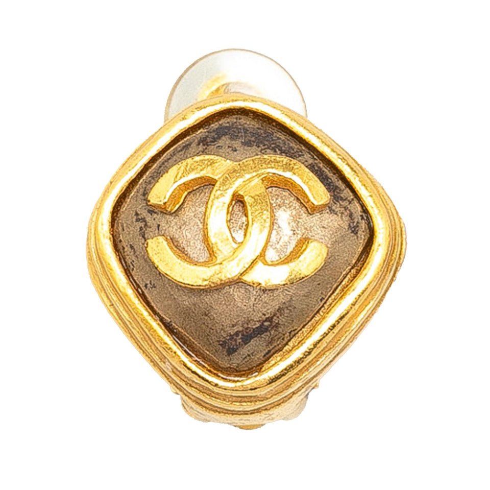 Chanel CC Clip on Earrings (SHG-hdr3nZ)