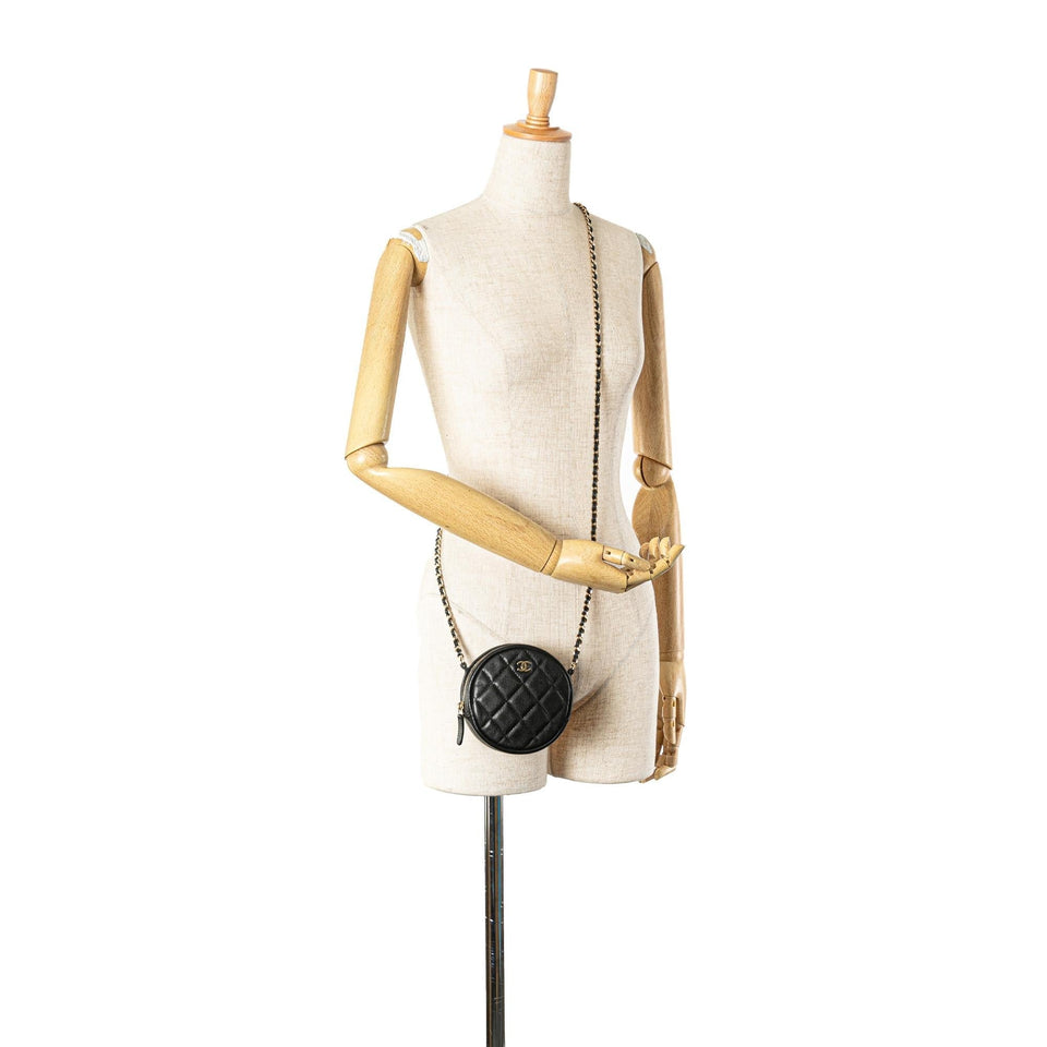 Chanel CC Quilted Caviar Round Clutch With Chain