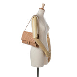 Chanel CC Quilted Lambskin Clutch With Chain (SHG-1pgPyi)