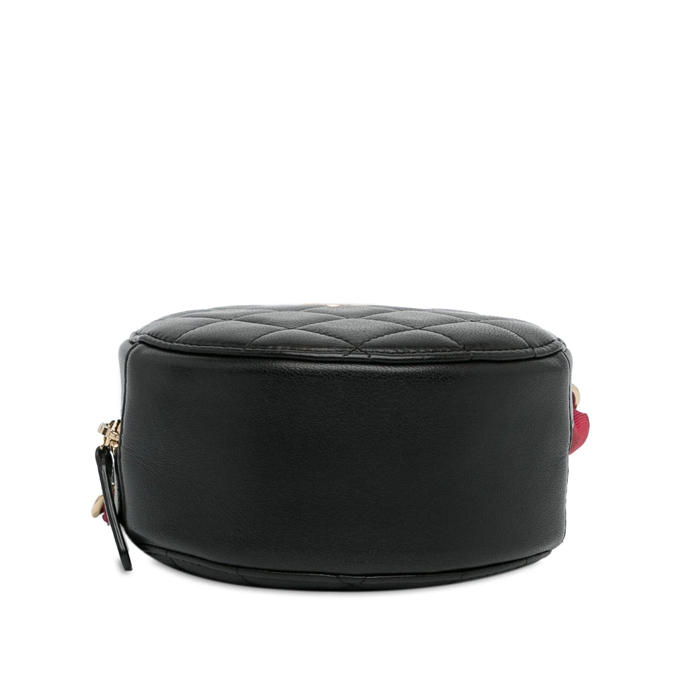 Chanel CC Quilted Lambskin Ribbon Round Clutch With Chain (SHG-oOGi2u)