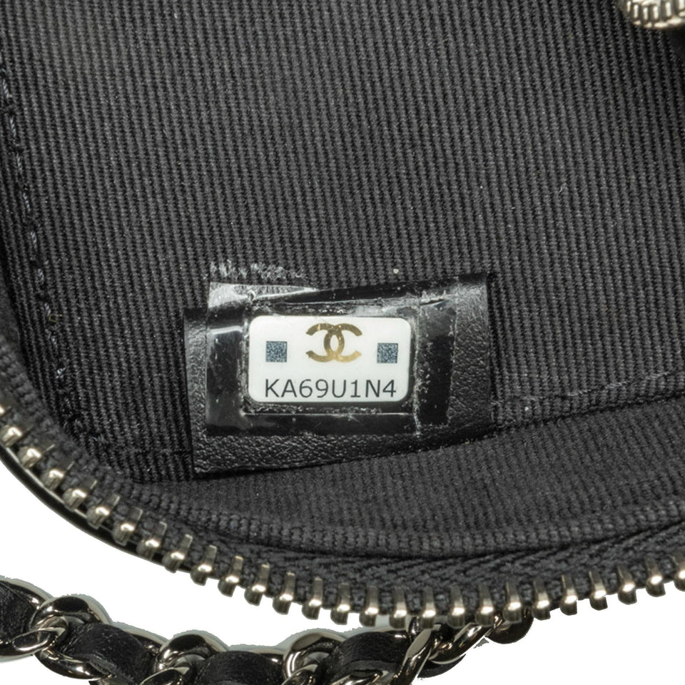 Chanel CC Quilted Patent Clutch With Chain (SHG-ROhwQv)