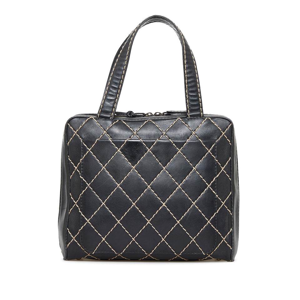 Chanel CC Wild Stitch Handbag (SHG-vbWh5u)