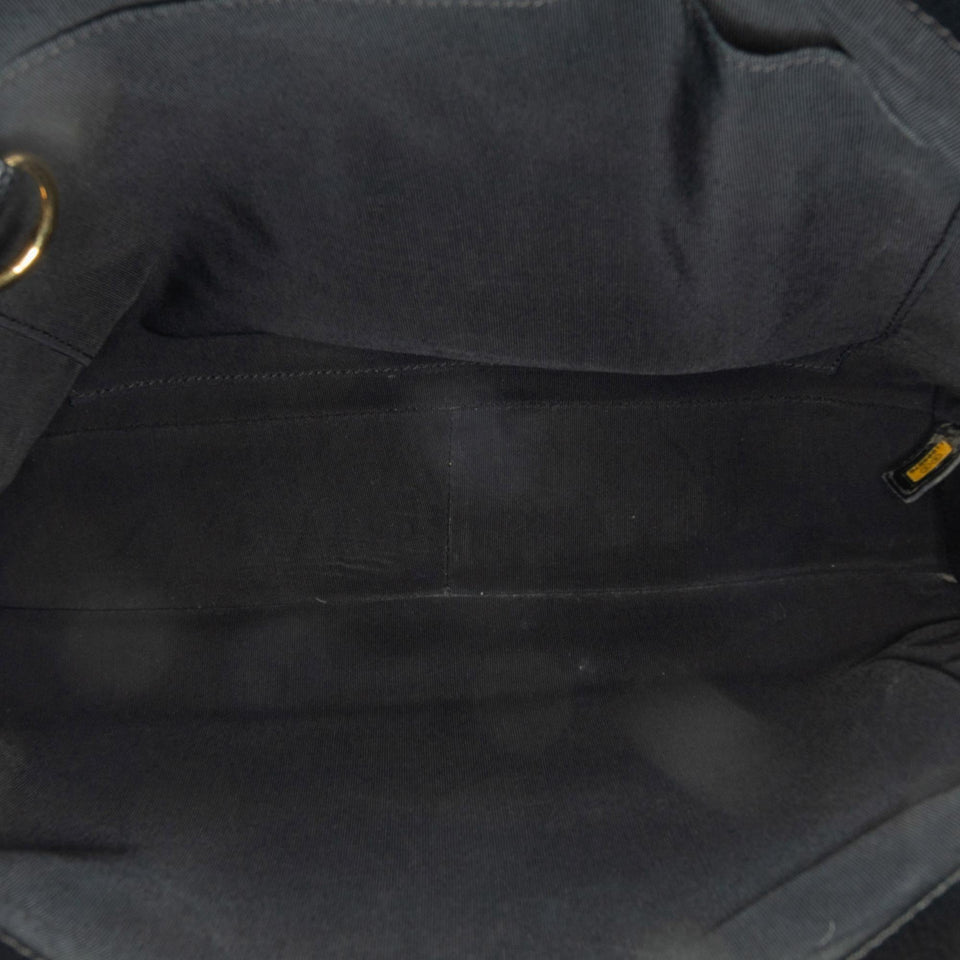 Chanel Caviar Grand Shopping Tote (SHG-IBcR9n)