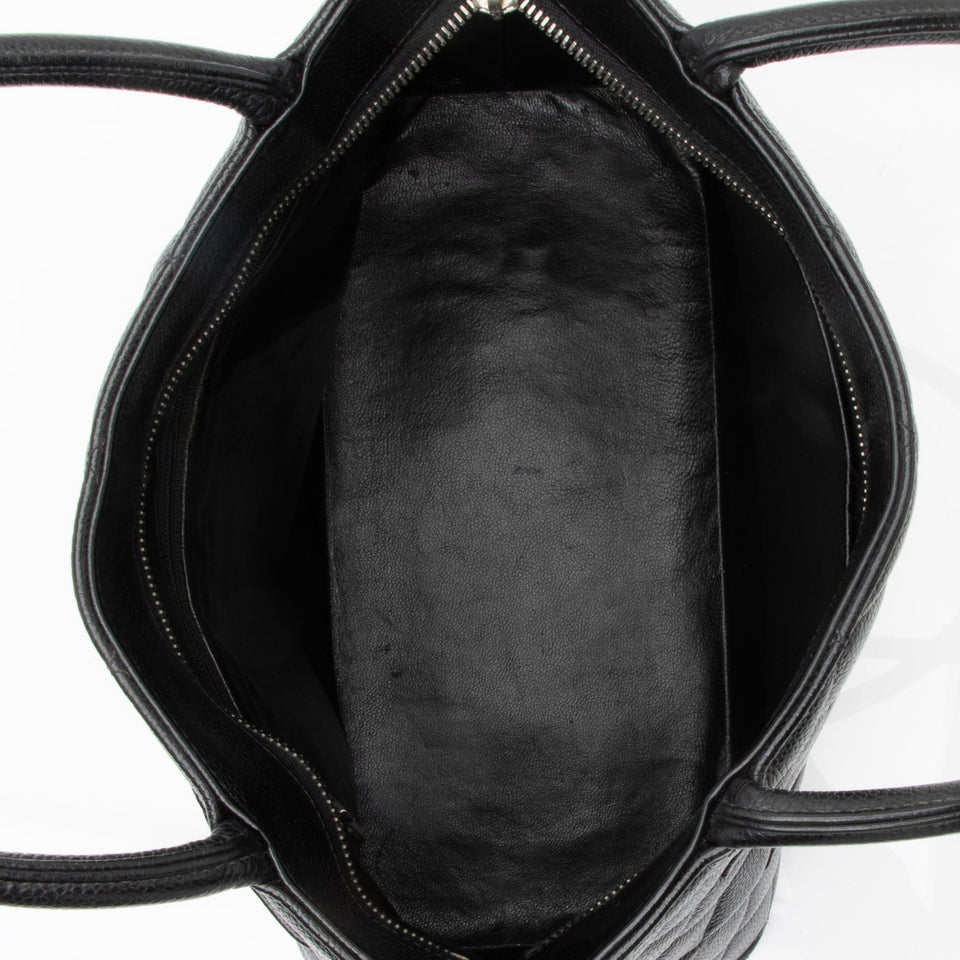 Chanel Caviar Leather Medallion Tote (SHF-23126)