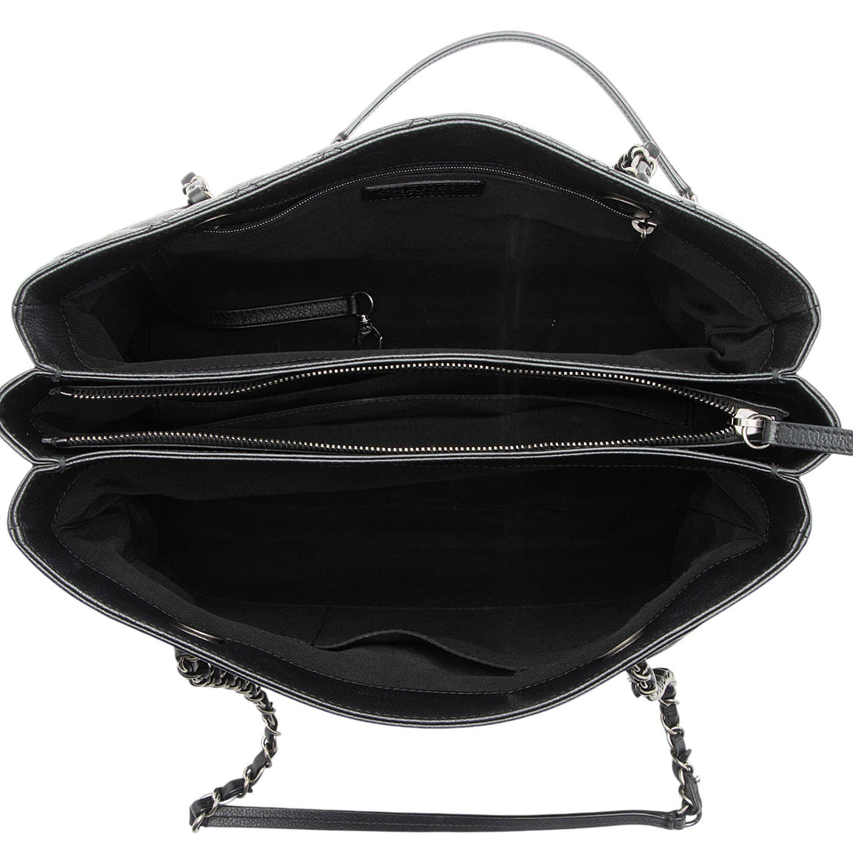 Chanel Caviar Leather Urban Companion Tote (SHF-nAN9Fg)