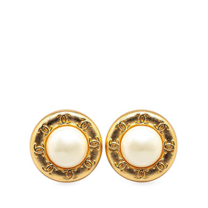 Chanel Gold Plated CC Faux Pearl Clip on Earrings (SHG-ziw21R)