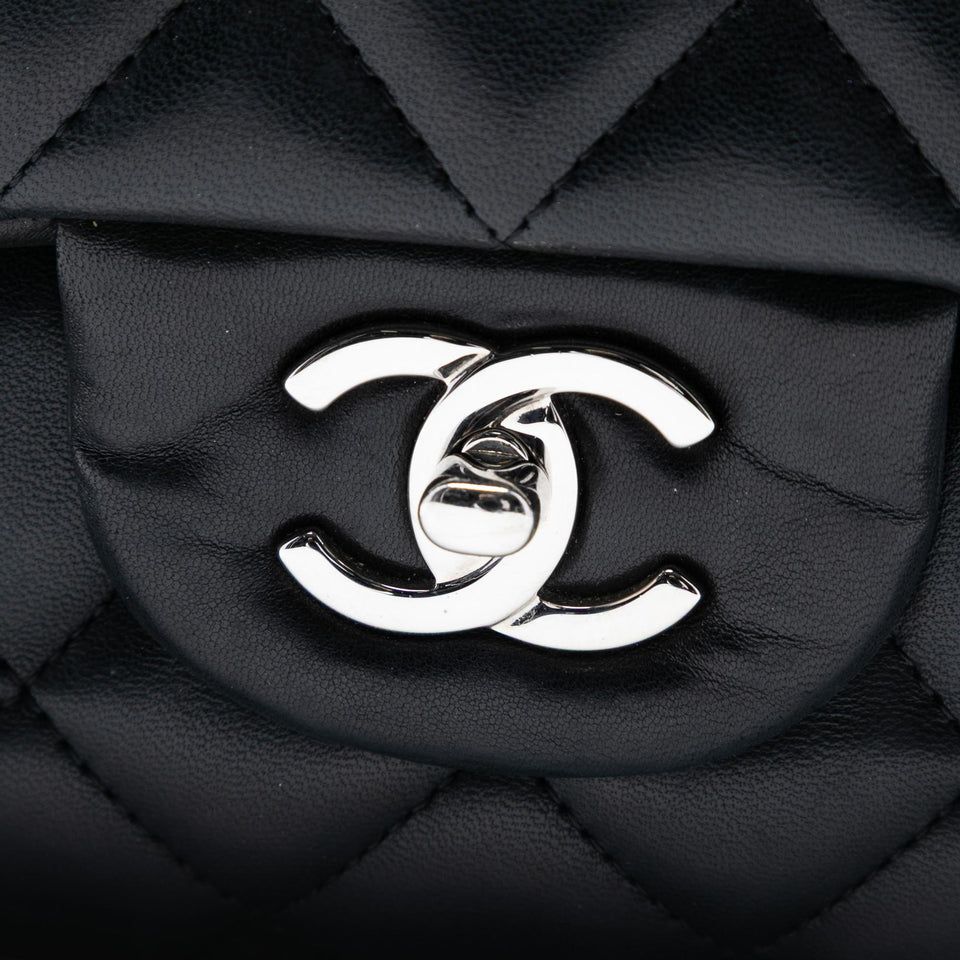 Chanel Jumbo Classic Lambskin Double Flap