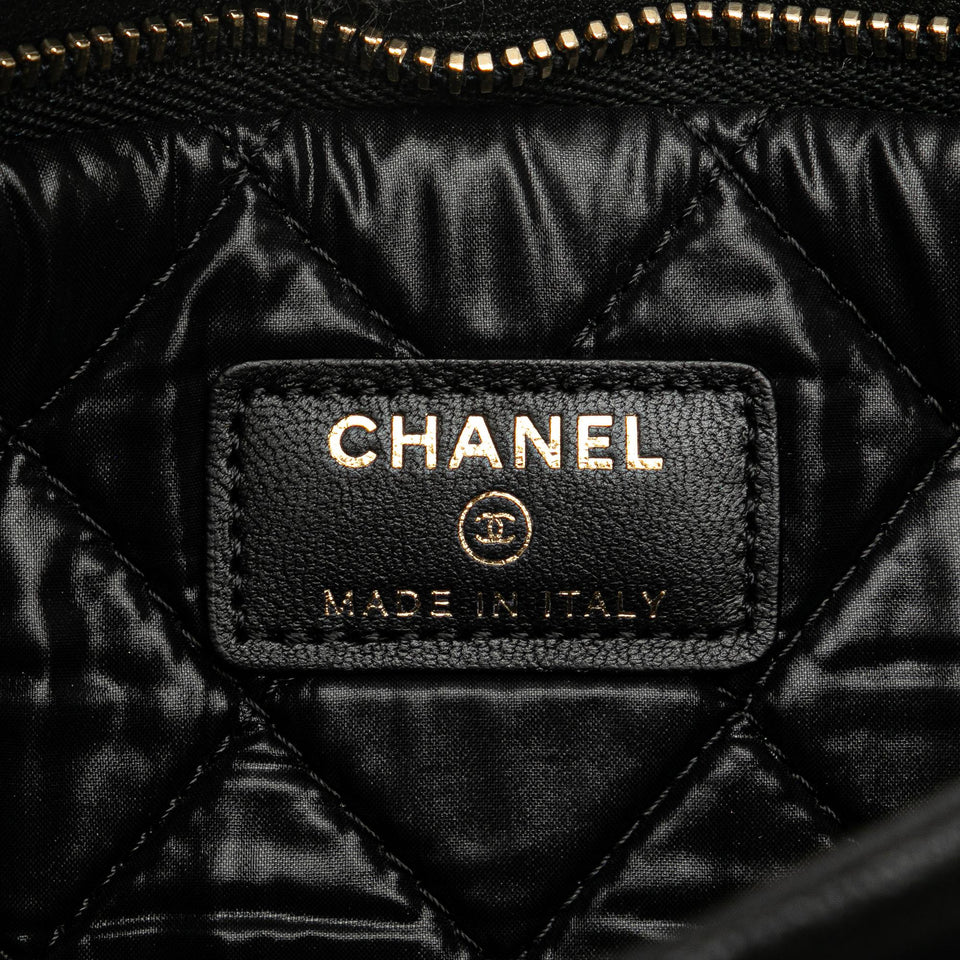 Chanel Lambskin Boy Foldover Clutch (SHG-IicQ7k)